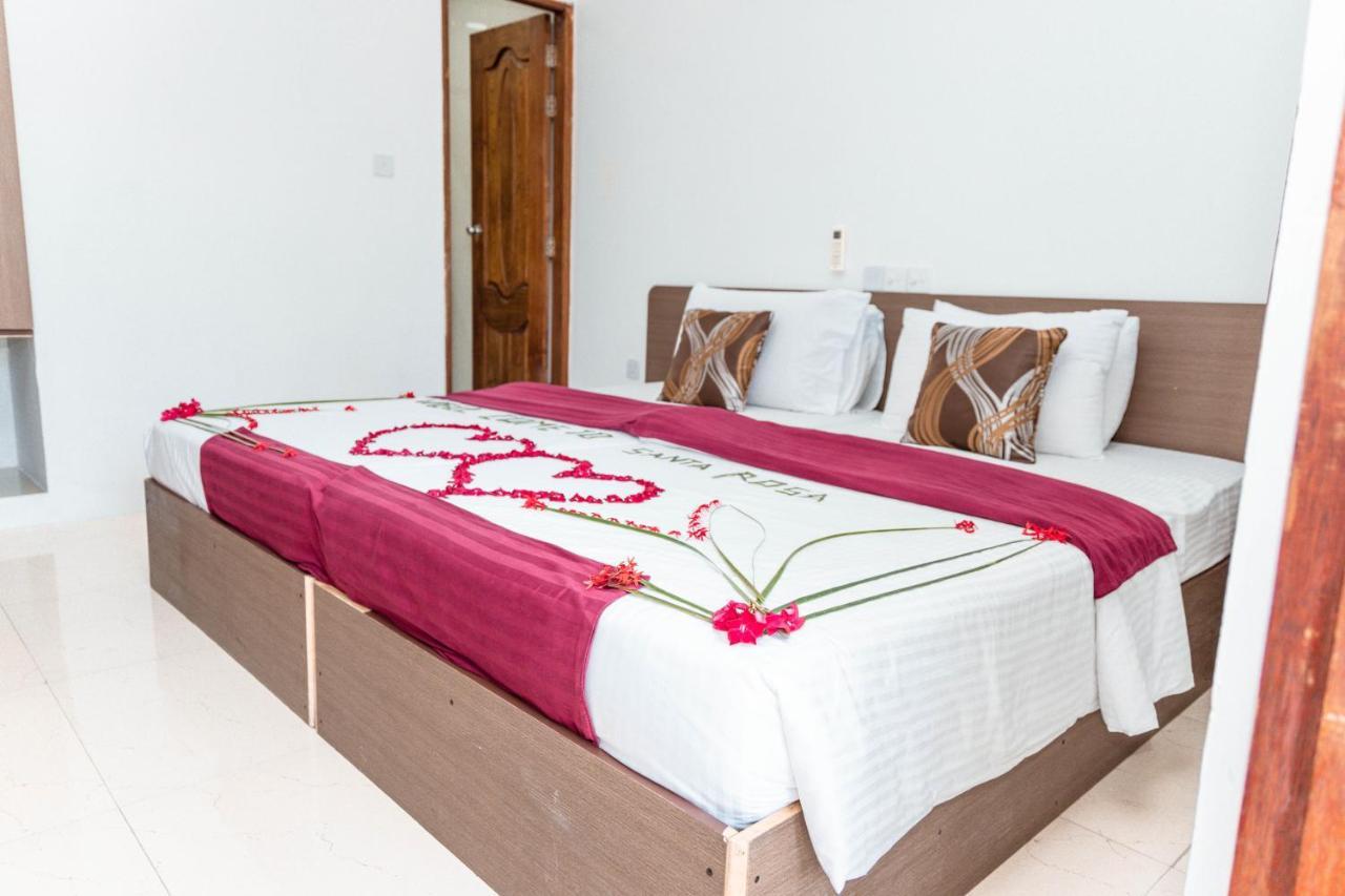 Santa Rosa Maldives Hotel Thulusdhoo Buitenkant foto