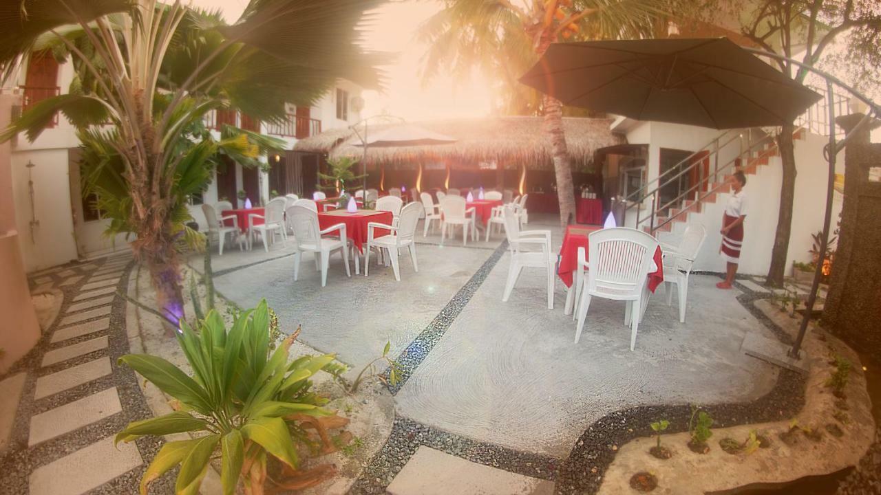 Santa Rosa Maldives Hotel Thulusdhoo Buitenkant foto